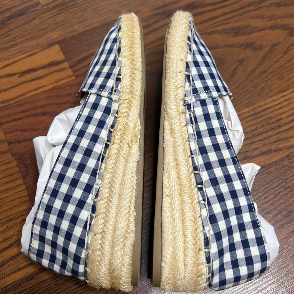 Merona Sonya ballet flats in a navy gingham pattern size 7